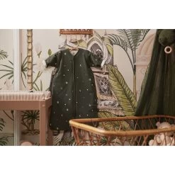 Jollein Stargaze Leaf Green 90 Cm Slaapzak Met Afritsbare Mouwen 016-541-66091 -Winkel Voor Babyproducten jollein stargaze leaf green 90 cm slaapzak met afritsbare mouwen 016 541 66091 .sfeer3