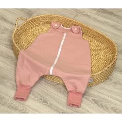 MamaLoes Amy Pure Roze 6-12 Mnd Onesie Slaapzak 85373 -Winkel Voor Babyproducten mamaloes amy pure roze onesie slaapzak 2 1